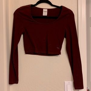 Maroon long sleeve crop top